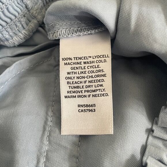 NWT Caslon Chambray Blue Shorts - Size: Medium - Picture 5 of 5